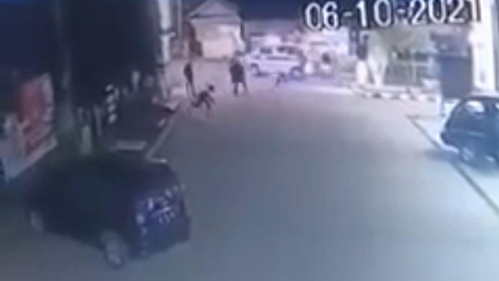 Sekelompok orang keroyok seorang warga Bandung Barat