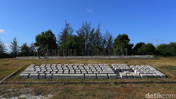 Namanya adalah Kampong Reklamasi Selinsing yang kini menjadi objek wisata baru di desa Selinsing Kecamatan Gantung, Belitung Timur. Namanya adalah Kampong Reklamasi Selinsing yang kini menjadi objek wisata baru di desa Selinsing Kecamatan Gantung, Belitung Timur.