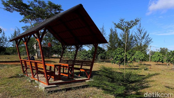 Hal itu tentunya memiliki daya tarik tersendiri yang diusahakan sebagai tempat yang bisa dikunjungi para wisatawan. Hal itu tentunya memiliki daya tarik tersendiri yang diusahakan sebagai tempat yang bisa dikunjungi para wisatawan.