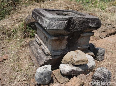 Tim ekskavasi BPCB Jatim meneliti Situs Watu Kucur di Jombang selama 10 hari. Situs ini diyakini sebagai tempat suci atau tempat pemujaan pada zaman Majapahit.