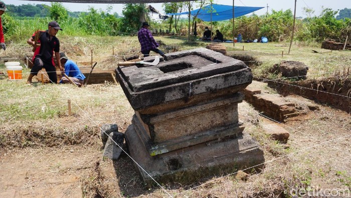 Tim ekskavasi BPCB Jatim meneliti Situs Watu Kucur di Jombang selama 10 hari. Situs ini diyakini sebagai tempat suci atau tempat pemujaan pada zaman Majapahit.
