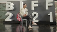Song Joong Ki membuktikan pesonanya lewat deretan foto-foto terbaru yang diunggah ke Instagram. (Foto: dok. Instagram @hi_songjoongki) 