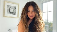 Wajah cantik Thalia seakan tidak luntur. (Foto: Instagram Thalia)