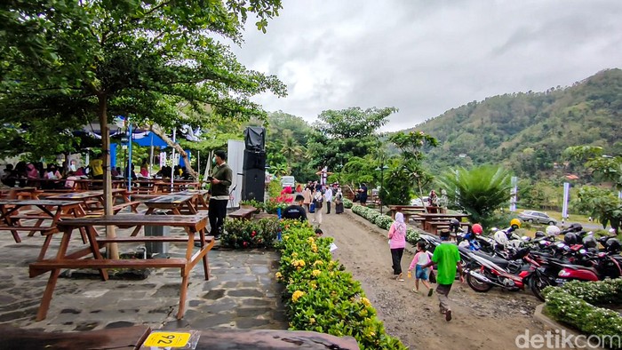 Vaksin with a view di Kulon Progo