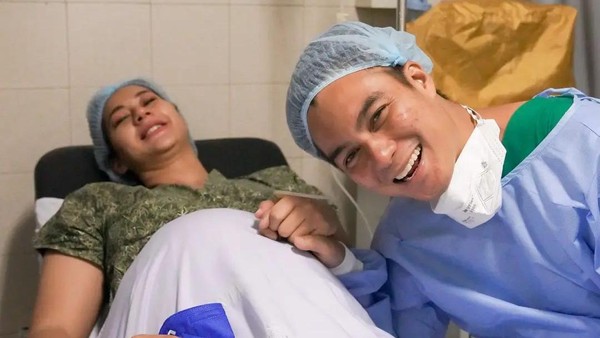 Momen Jelang Persalinan Paula Verhoeven, Baim Wong Tak Pernah Jauh!