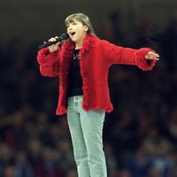 Lahir di Wales, Inggris, 21 Februari 1986, Charlotte Church meraih ketenaran saat masih berusia 12 tahun berkat suara emasnya yang berjenis soprano. Ia pun dijuluki penyanyi bersuara malaikat. (Foto: Getty Images/Ross Setford)