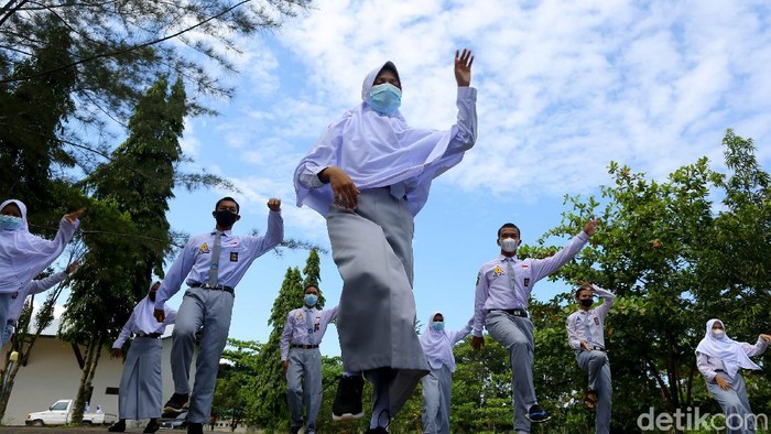 PT Timah Tbk kembali memberikan kesempatan bagi anak bangsa yang ada di wilayah operasional perusahaan secara ekonomi kurang mampu agar dapat mengenyam pendidikan terbaik.

Tentunya semua itu diberikan secara gratis dan cuma-cuma untuk jenjang SMA yang dilaksanakan dengan sistem asrama.

Untuk pembelajaran secara akademik tetap dilaksanakan di SMAN 1 Pemali, sementara untuk asramanya dilaksanakan di kawasan Timah Learning Center.