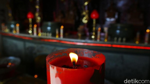 Bahkan ada cerita mistis dari Klenteng Fuk Tet Che sebelum akhirnya ditimpa musibah kebakaran 2015, Imlek pertama (Februari 2016) saat Pangkalpinang dilanda kebanjiran hebat, sang suhu memperingati mengenai “penunggu” kelenteng yang ingin pergi sebelum musibah itu terjadi sebagai penanda. Bahkan ada cerita mistis dari Klenteng Fuk Tet Che sebelum akhirnya ditimpa musibah kebakaran 2015, Imlek pertama (Februari 2016) saat Pangkalpinang dilanda kebanjiran hebat, sang suhu memperingati mengenai “penunggu” kelenteng yang ingin pergi sebelum musibah itu terjadi sebagai penanda.
