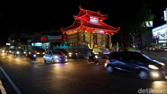 Keren Nggak? Klenteng Cantik Ini Adanya di Perempatan Jalan Ini menjadi salah satu Klenteng tua yang mengandung nilai sejarah dalam budaya Bangka dan perkembangan kota Pangkalpinang pada khususnya. Penasaran seperti apa?