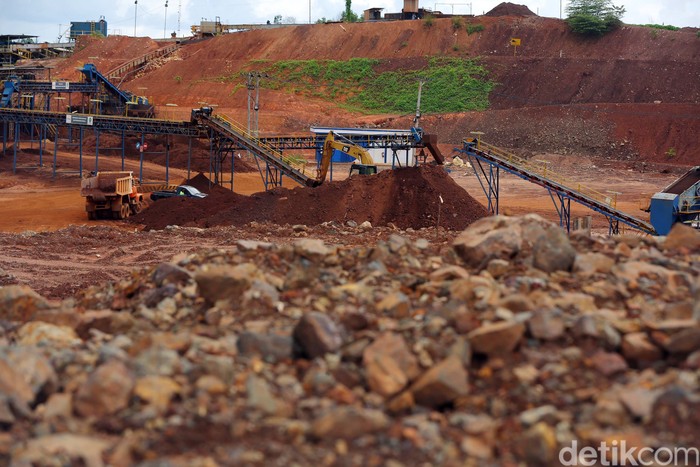 Indonesia disebut memiliki 512 titik harta karun yang tersebar di tambang timah. Harta karun ini disebut-disebut mempunyai nilai investasi yang sangat besar dan dunia pun sedang berlomba-lomba mencarinya.