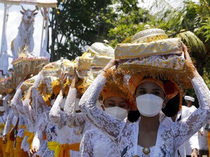 5 Hal yang Bisa Dipelajari Kegiatan Agama dari Upacara Ngaben di Bali