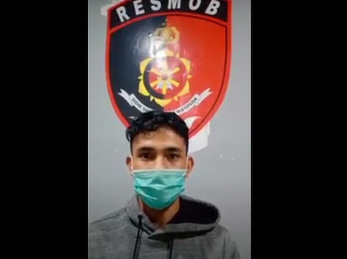 Seorang pemuda berusia 23 tahun, Aulia Rafiqi, beberapa hari lalu melapor dibegal komplotan yang mengaku polisi di Banjir Kanal Timur (BKT), Pondok Kopi, Jaktim. DIketahui pengakuan Rafiqi bohong. Dia ternyata terlibat cekcok dengan pelaku Open BO.