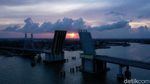 Ragam Cara Menikmati Senja di Jembatan Emas Pangkalpinang