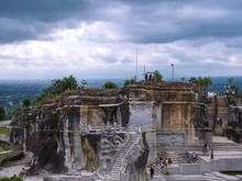 Mau Eksplor Tebing Breksi Jogja? Intip Dulu Sejarah, Fasilitas, dan Tiket Masuk Terbarunya