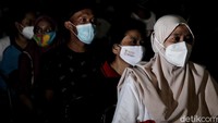 Dalam sehari target vaksin adalah 325 orang. Vaksin nasional ini dimulai pada hari ini hingga esok hari.