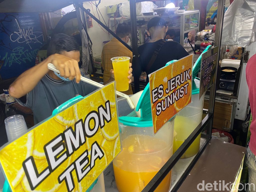 5 Rekomendasi Jajanan Murah Enak Rp 10 Ribuan di Pasar Lama