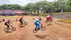 Adu Cepat Test Event BMX Cross di Sirkuit Ciamis