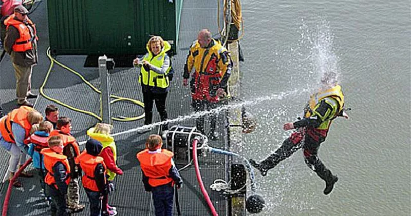 13 Foto Lucu yang Tak Sengaja Tertangkap Kamera