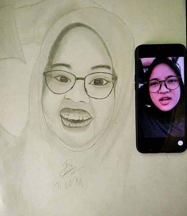Hijab sama kaca matanya sih mirip. Tapi kalau di lihat keseluruhan kok hasil sketsa wajahnya justru terlihat seperti salah orang ya? Foto: Instagram/@redaksiana
