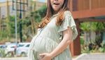10 Momen Manis Cherly Juno Saat Makan Bersama Keluarga