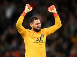 Gianluigi Donnarumma terpilih untuk mengisi posisi kiper. Pria asal Italia itu menyisihkan Edouard Mendy, yang jadi Kiper Terbaik FIFA 2021. (Foto: Getty Images/Matthias Hangst)