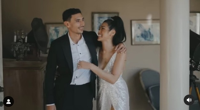 Sementara itu Vincent Verhaag tampil gagah mengenakan setelan jas. Unggahan Jessica itu yang kemudian banjir doa dan dukungan dari netizen. Foto: Instagram/@inijedar