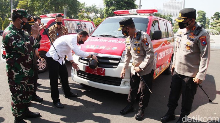 Pemkot Surabaya menambah 10 mobil vaksin keliling. Sehingga jumlahnya kini menjadi 32.