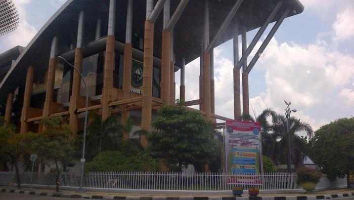 Perpustakaan Soeman HS Pekanbaru Perpustakaan Soeman HS Pekanbaru