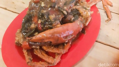 Sedapnya Kepiting Saus Telur Asin yang Gurih Creamy di Bekasi