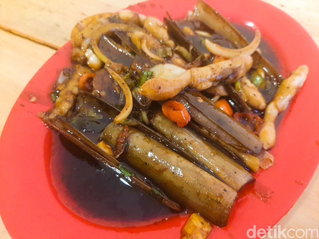 Seafood Abil 88: Ada Kerang Bambu Lada Hitam hingga Kepiting Saus Telur Asin yang Gurih Creamy