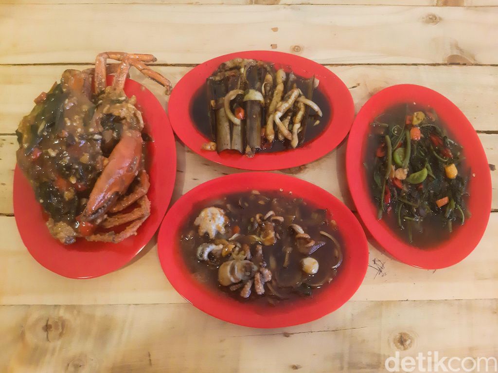 Seafood Abil 88: Ada Kerang Bambu Lada Hitam hingga Kepiting Saus Telur Asin yang Gurih Creamy