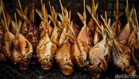 Teknik pengasapan dapat memberikan cita rasa khas pada ikan, selain untuk pengawetan ikan.