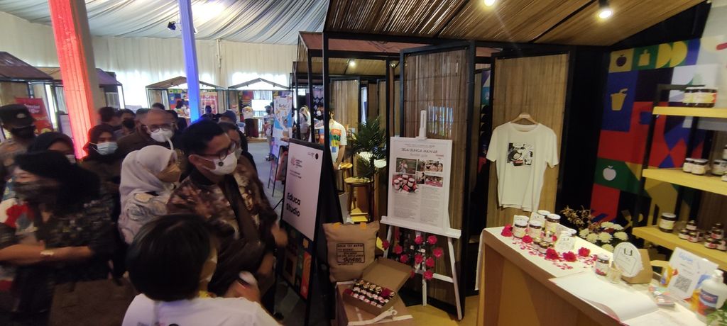 Selai Mawar Buatan Petani Mawar di Kabupaten Semarang, Jawa Tengah