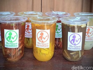 Saat Pandemi Wanita Ini Sukses Jualan Wedang Sehat ala Jokowi yang Laris Manis