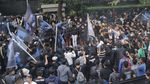 Kantor Persib Digeruduk Bobotoh, Ada Apa?