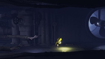 Ini lah jadinya bila kalian memasuki kapal besar penuh monster seram berukuran raksasa. Mari temani petualangan Six mencari jalan keluar di Little Nightmare. Foto: (dok Steam).