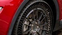 Michelin mengklaim bahwa penumpang yang telah mencoba ban Uptis tersebut mengatakan bahwa mereka tidak merasakan perbedaan antara ban standar dan ban tanpa udara. Artinya, rasa berkendaranya sama saja.  
