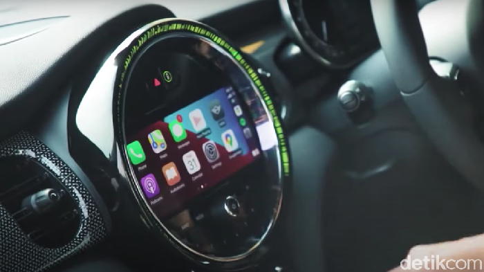Apple CarPlay di MINI Cooper S Cabrio 2021
