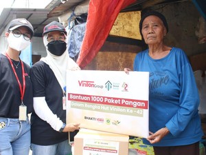 Vinilon Group Sumbang 1.000 Paket Pangan ke Warga Terdampak COVID-19