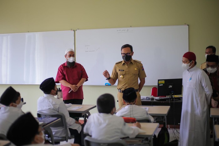 Bima Arya Cek Prokes PTM Terbatas