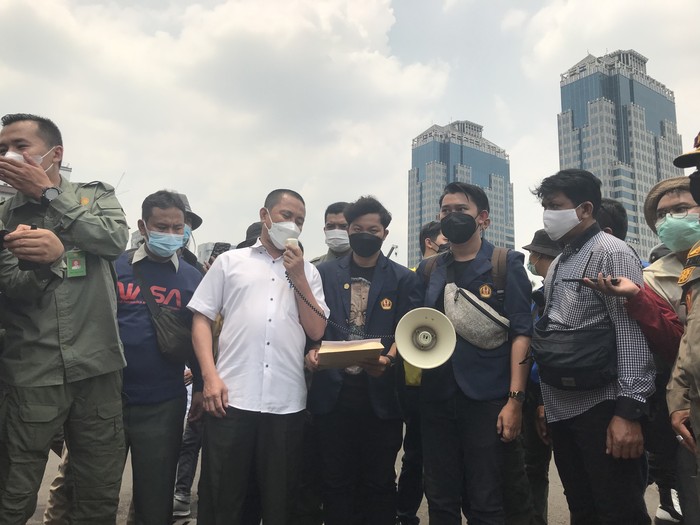 Demo mahasiswa di Patang Kuda (Firda-detikcom)