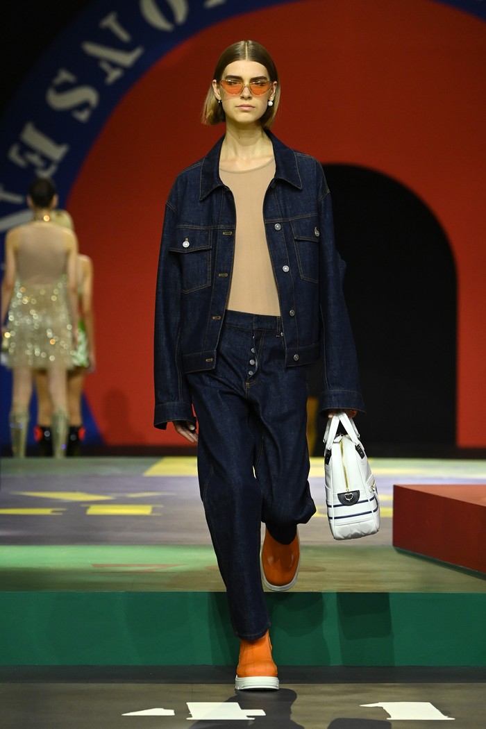 PARIS, FRANCE - SEPTEMBER 28: (FOR NON-EDITORIAL USE PLEASE SEEK APPROVAL FROM FASHION HOUSE) A model walks the runway during the Dior Womenswear Spring/Summer 2022 show as part of Paris Fashion Week on September 28, 2021 in Paris, France. (Photo by Pascal Le Segretain/Getty Images for Dior)