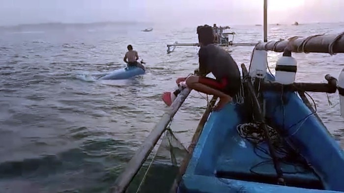 Dua orang nelayan selamat usai berenang sejauh 10 km