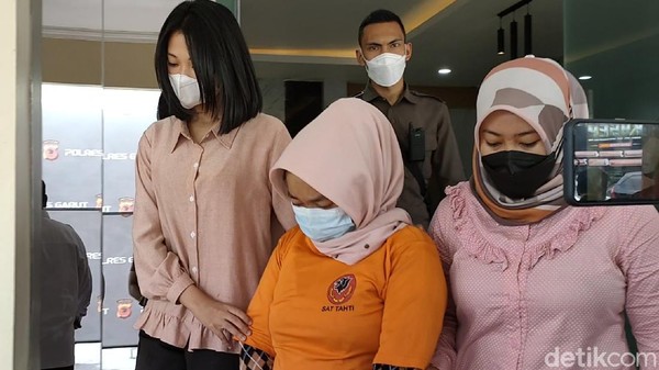 Emak-emak Garut Ini Prank Polisi Ngaku Dibegal