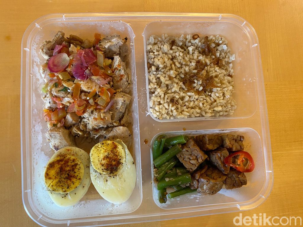 Empire Kitchen : Makan Nasi Warung hingga Nasgor Korea Sehat Rendah Kalori