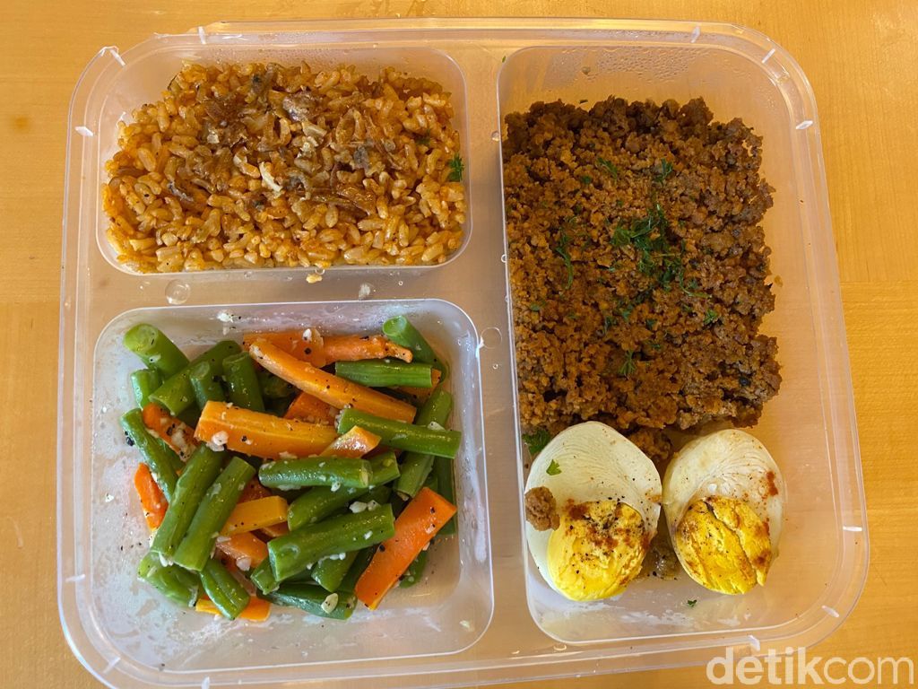 Empire Kitchen : Makan Nasi Warung hingga Nasgor Korea Sehat Rendah Kalori