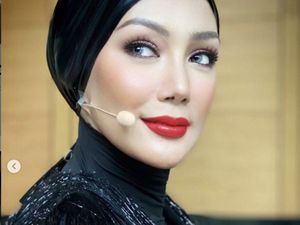 8 Foto Erra Fazira, Mantan Engku Emran Diisukan Jadi Istri ke-2 Politikus