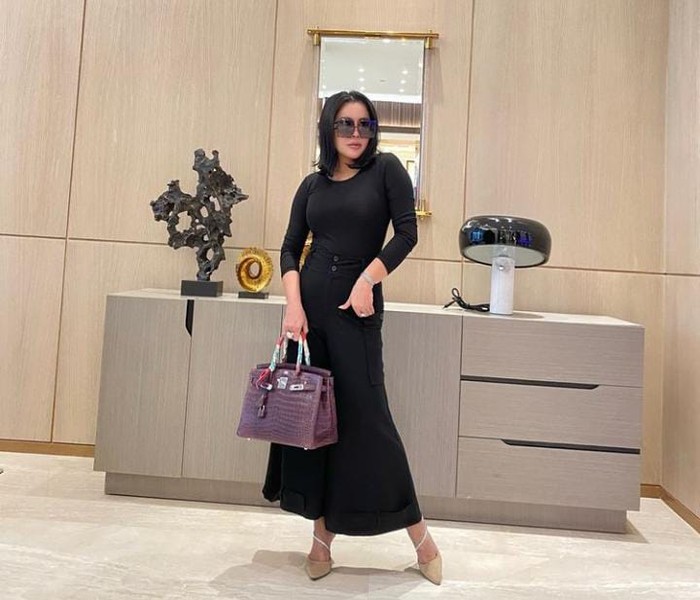 Galeri Foto Uci Flowdea