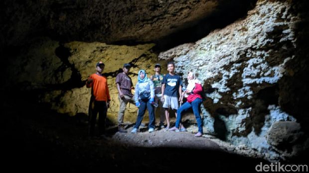Gugusan Goa Lawa, Tempat Eksotik Untuk Berselfi