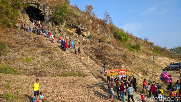Gugusan Goa Lawa, Tempat Eksotik Untuk Berselfi